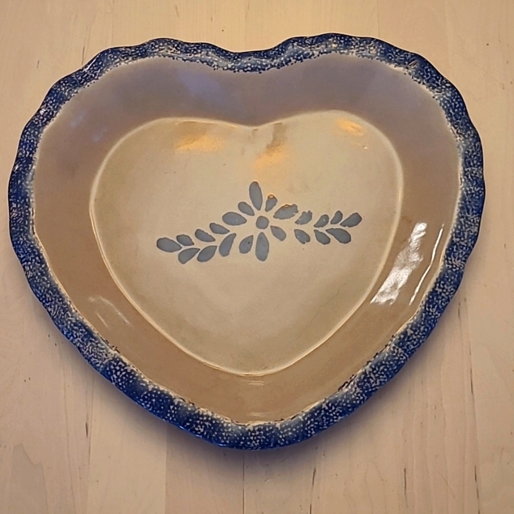 EUC VTG Hermitage Heart Shape Stoneware Pie Plate with Scalloped Edge